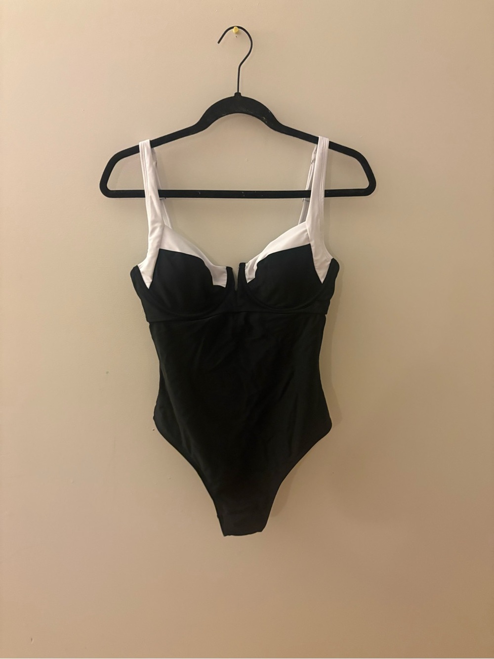 Cupshe Black and White One-Piece Swimsuit